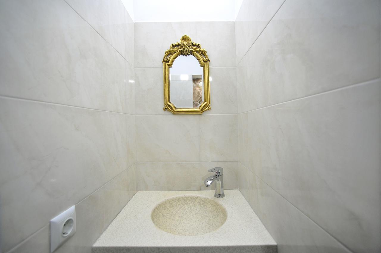Rk City Hotel Tbilisi Exterior photo